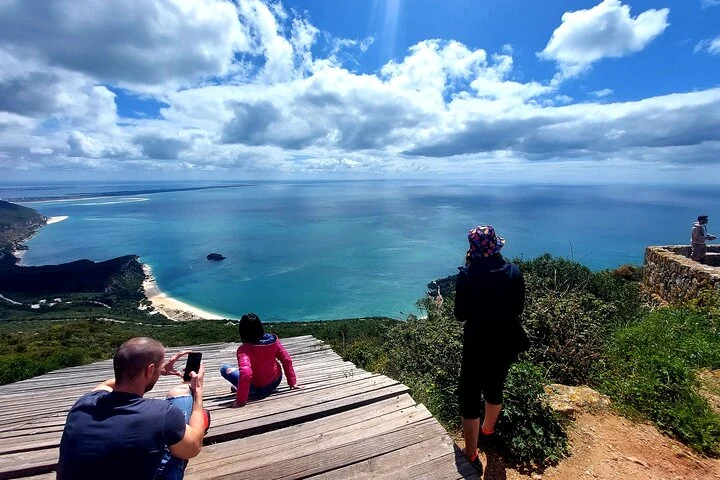 Lisbon Coastal Tour — Arrábida, Sesimbra & Beach Picnic — Arrábida · Sesimbra (4)
